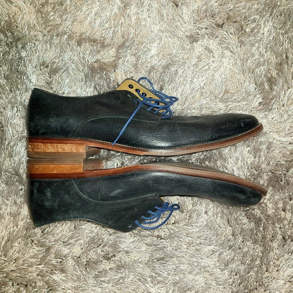 Cole Haan Blue Oxfords Classic Design - Picture 7 of 7